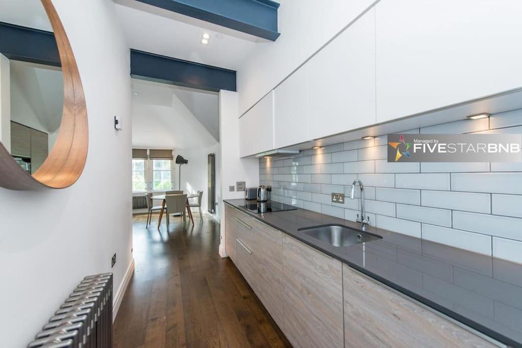 Cool Urban Apartment With Stunning Castle Views EDI Kültér fotó
