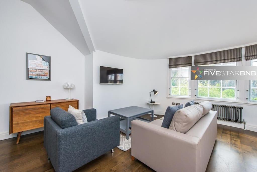 Cool Urban Apartment With Stunning Castle Views EDI Kültér fotó