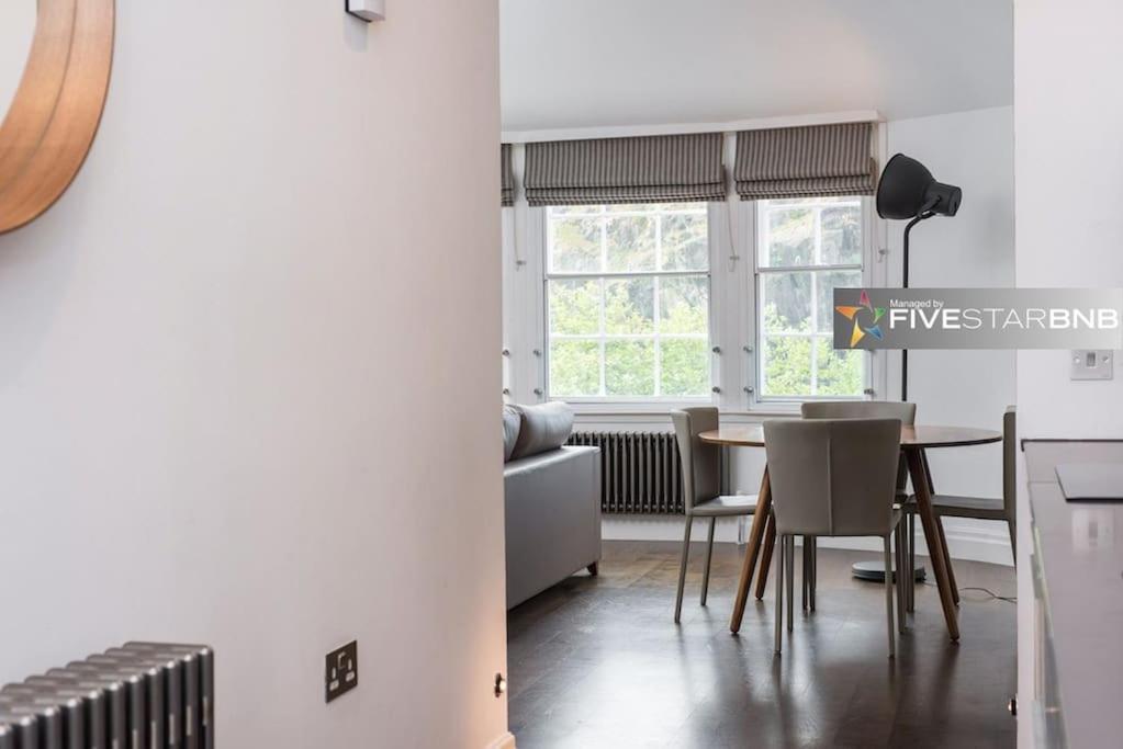 Cool Urban Apartment With Stunning Castle Views EDI Kültér fotó